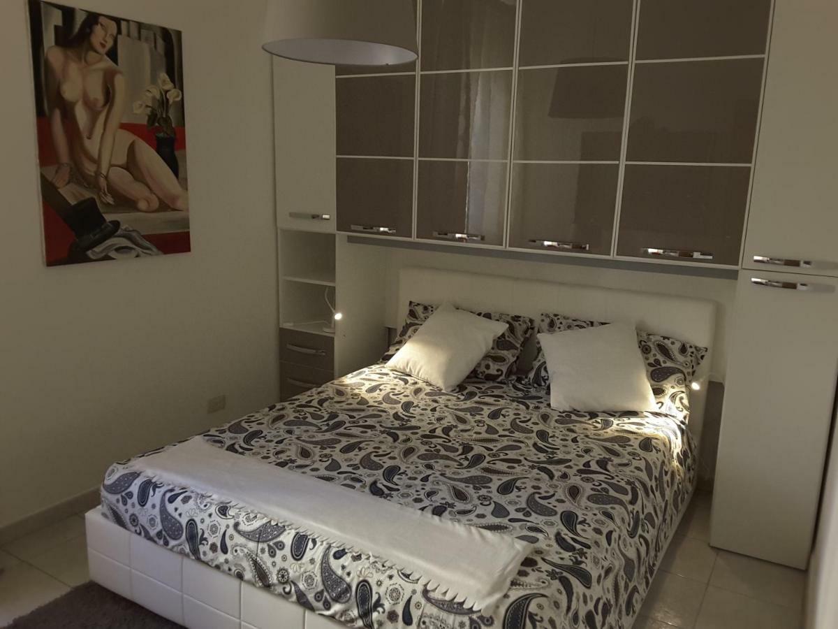 Bed and Breakfast Casa Dell'Artista 1 à Salernes Extérieur photo